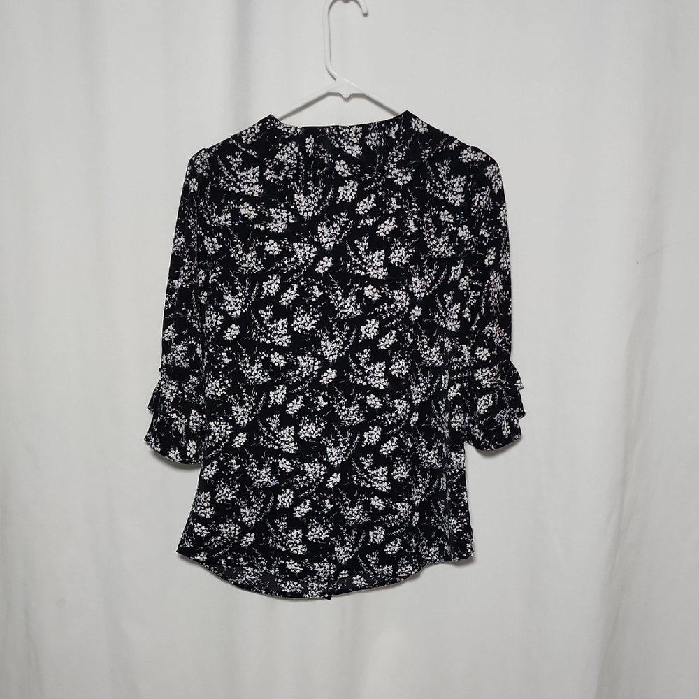 Allegra K Women's Elegant Black and White Patterned Blouse - Picture 5 of 7